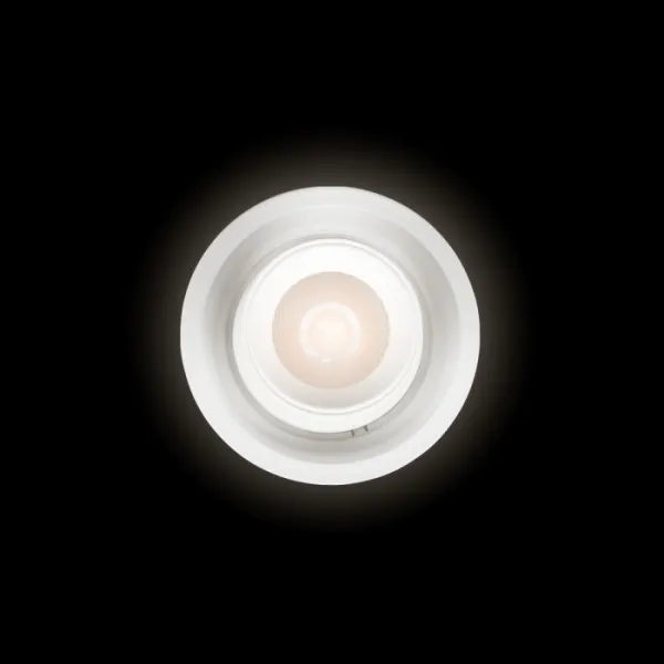 Точечный светильник Flash 10319/A White - фото в интерьере